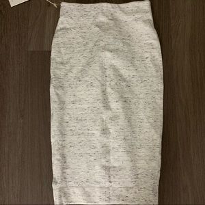 [SOLD] Aritzia pencil skirt